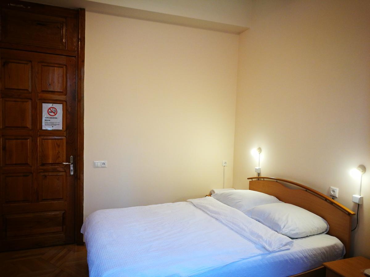Hotel Salo ティビリシ エクステリア 写真